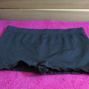 Metaphor Intimates Panties Boy Shorts 6 NWOT YM-10